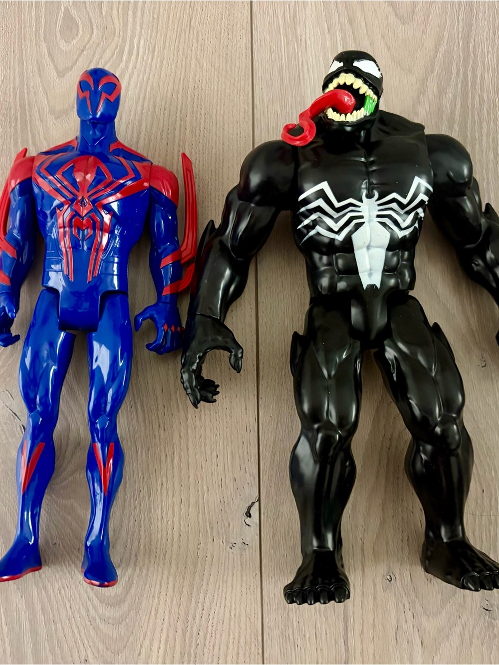 Spider-Man Style Blue & Red Action Figure - Venom Black Figure Set